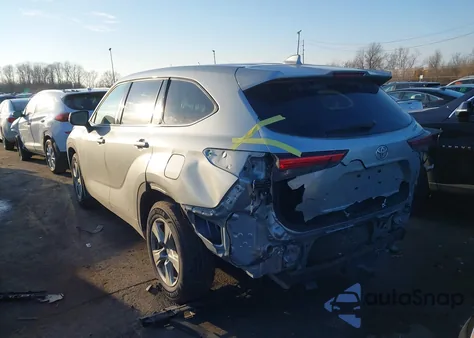 2021 Toyota Highlander L z USA, uszkodzony, nr VIN 5TDCZRBH1MS531334